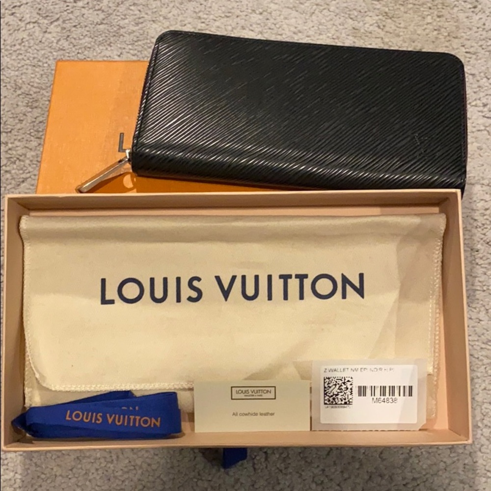 Louis Vuitton Zippy Wallet